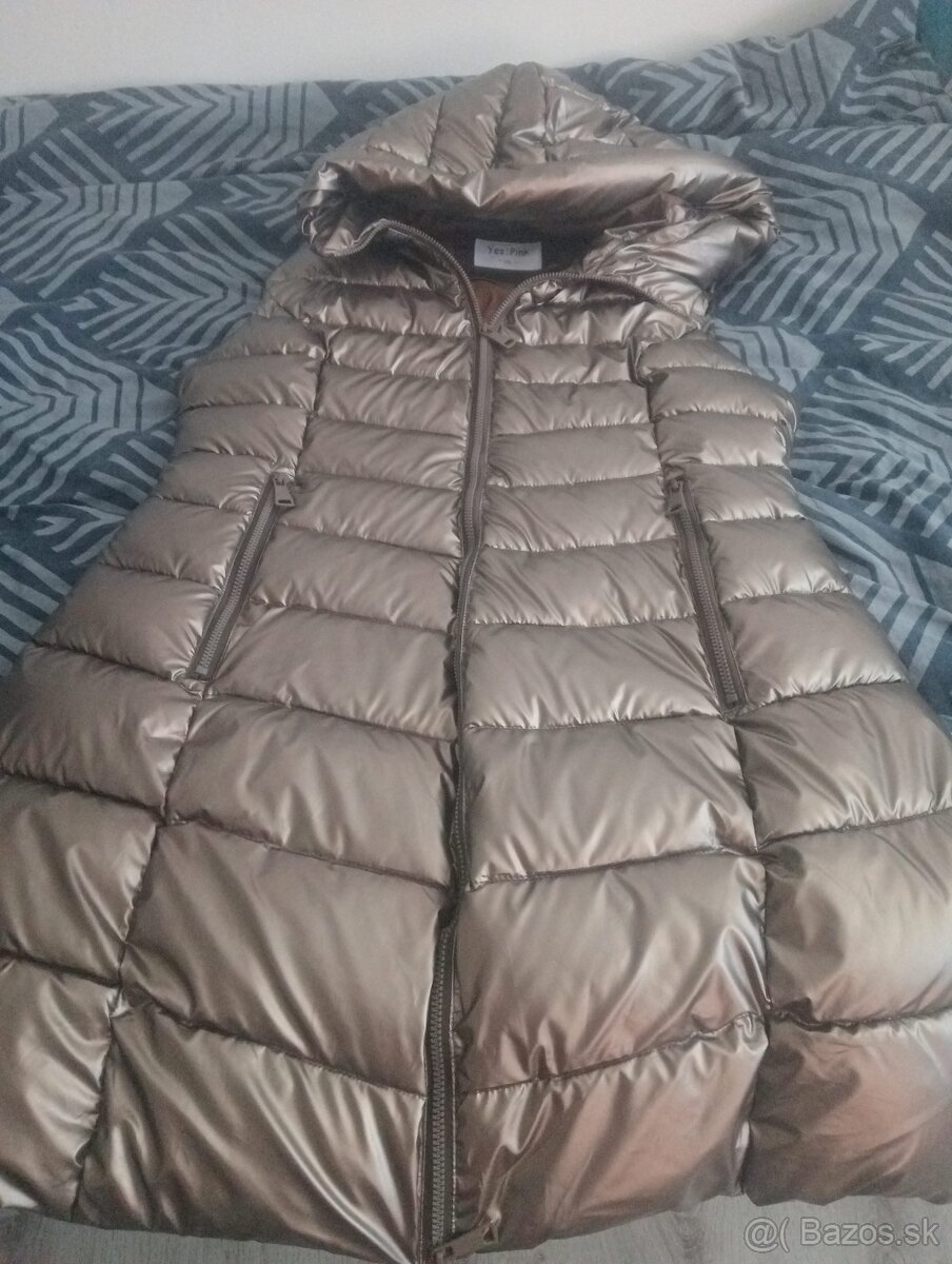 Predĺžená vesta s kapucňou nová