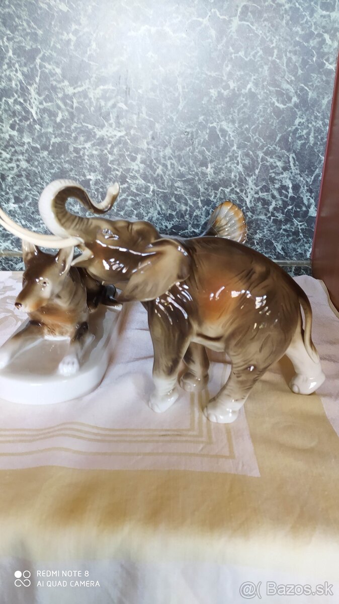 Porcelánová soška Royal Dux