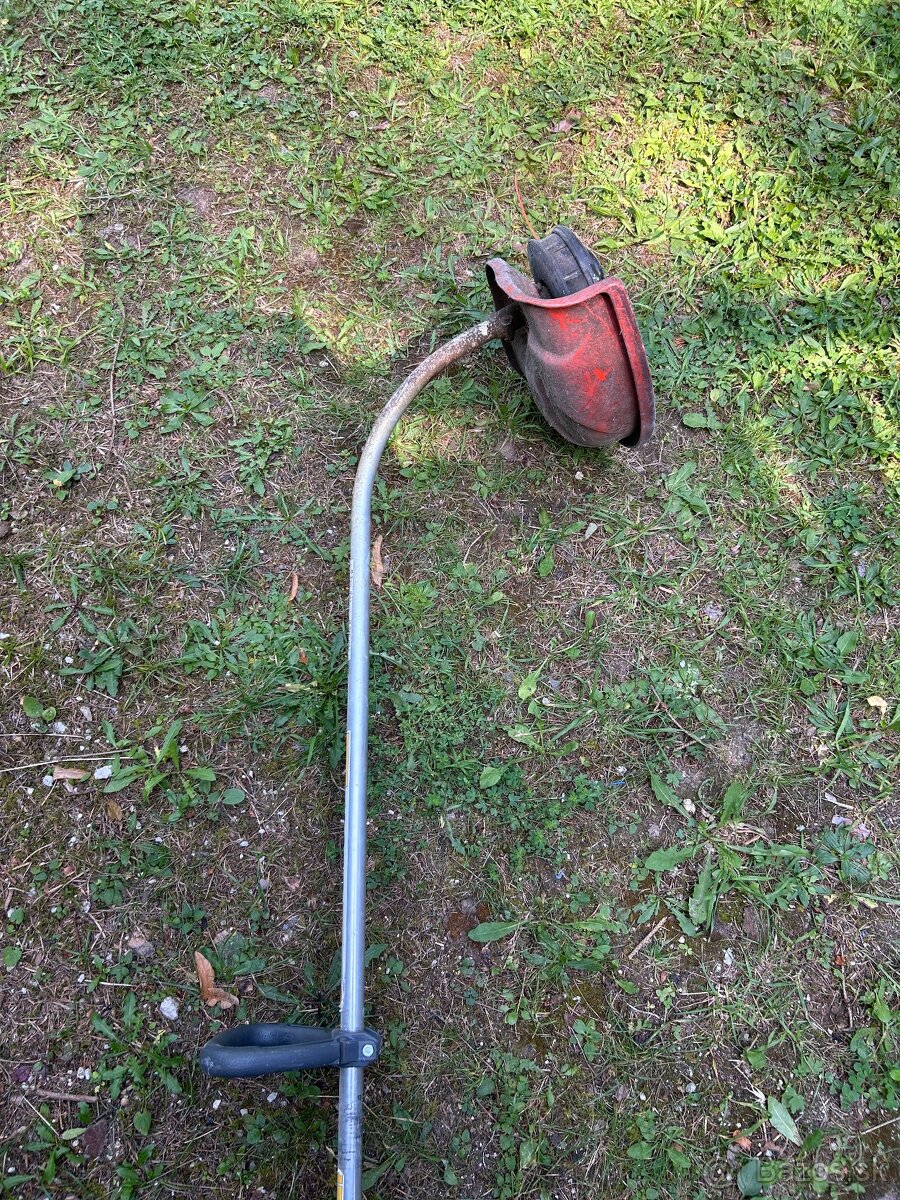 predam elektricku strunovu kosačku