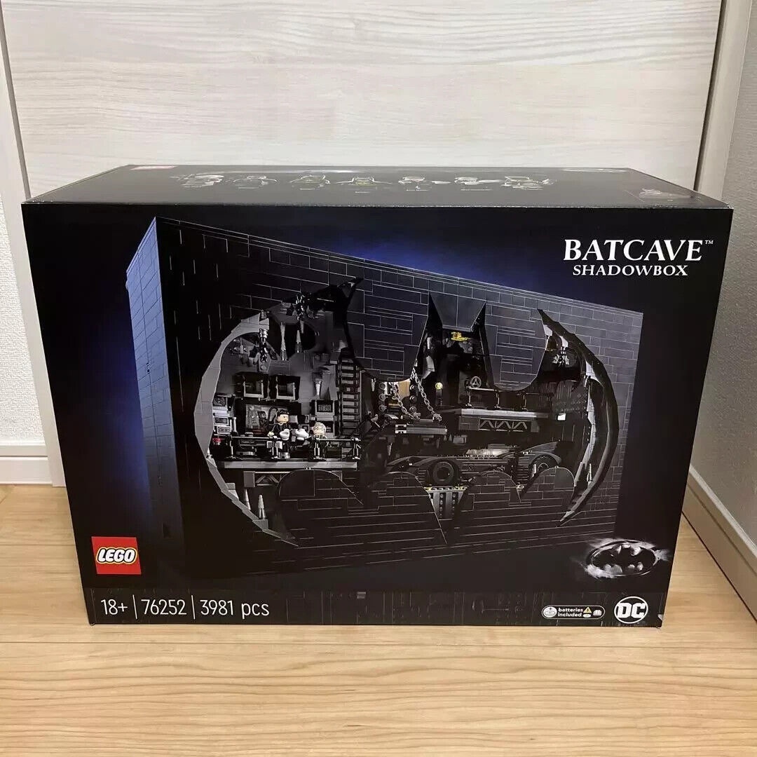 Prodám LEGO 76252 Batcave shadow box