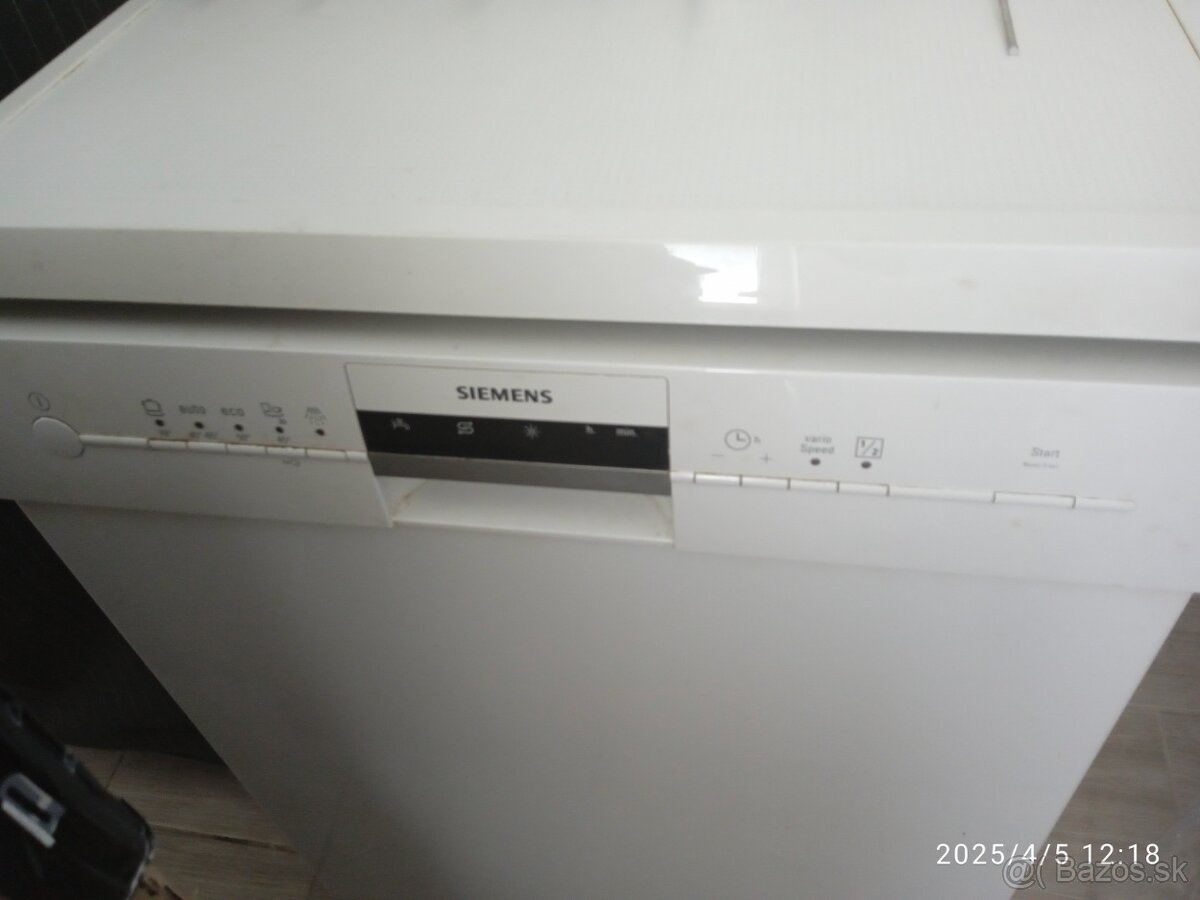Siemens 60cm siroka