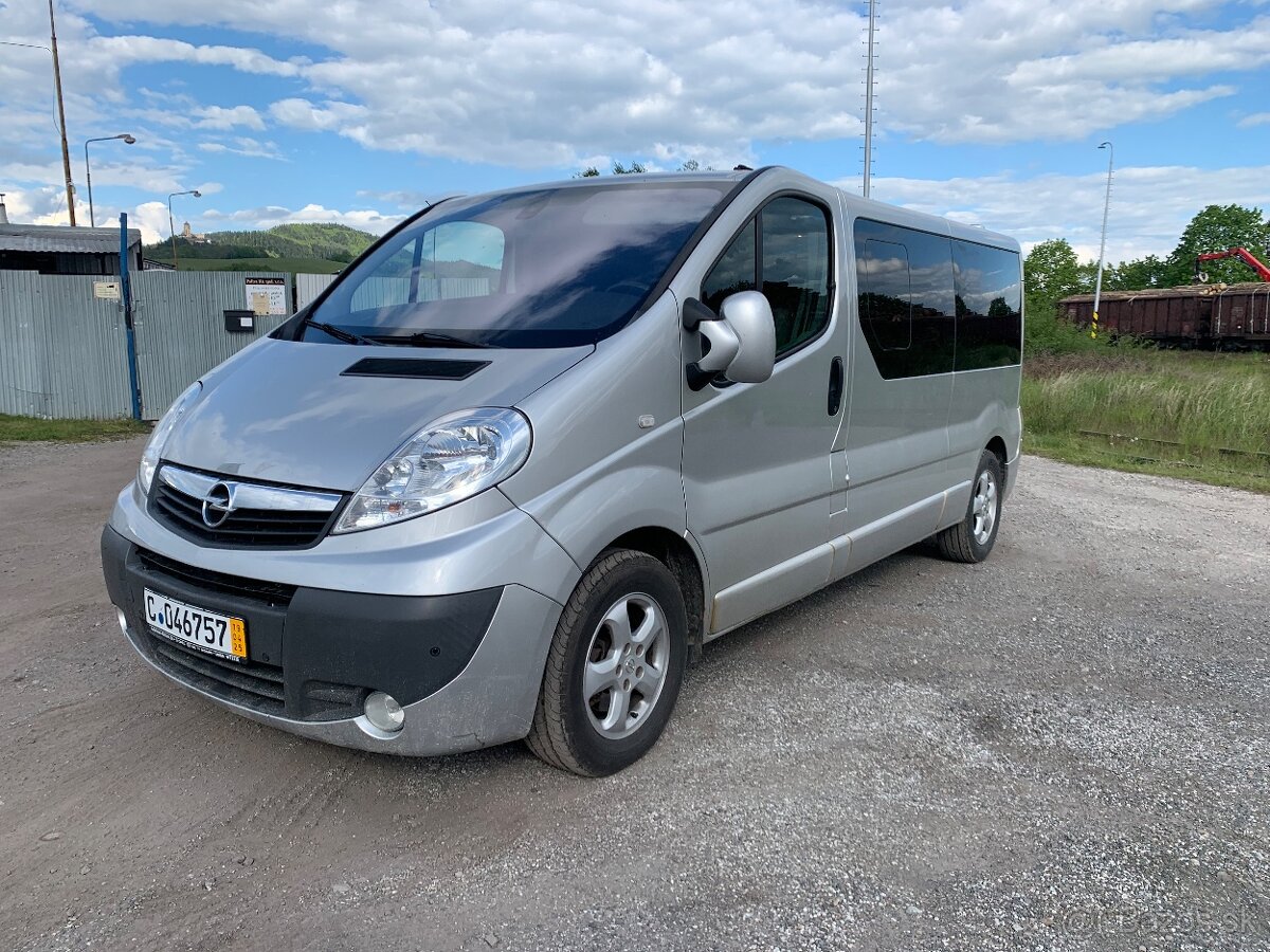Opel Vivaro 2.5 CDTI