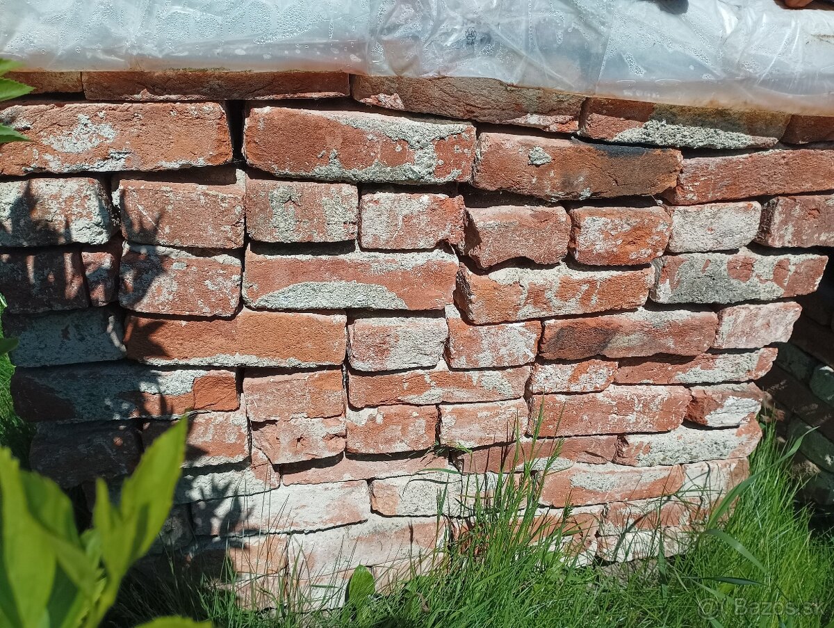 Zvonive tehly, ručné 2x pálené, staršie vic ako 100rokov