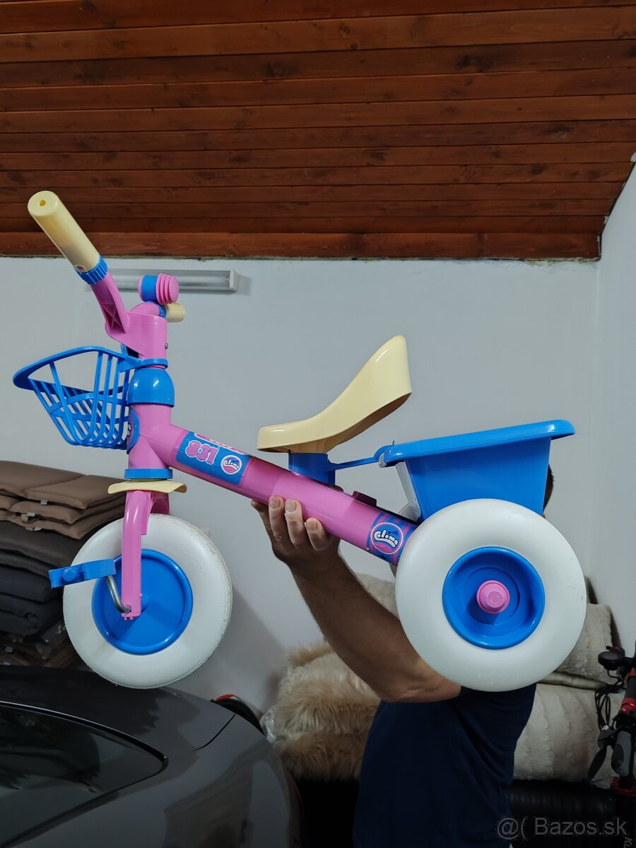 Trojkolka