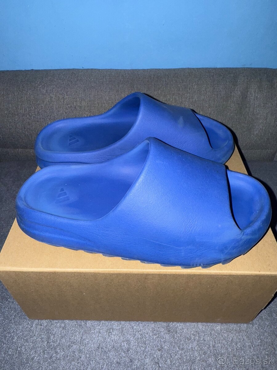 Yeezy slide