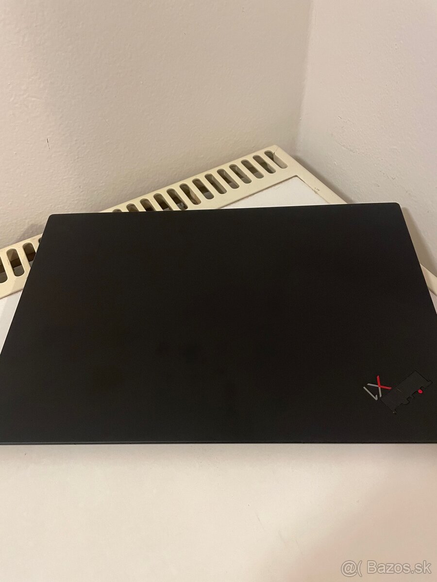 Lenovo ThinkPad X1 Carbon G8