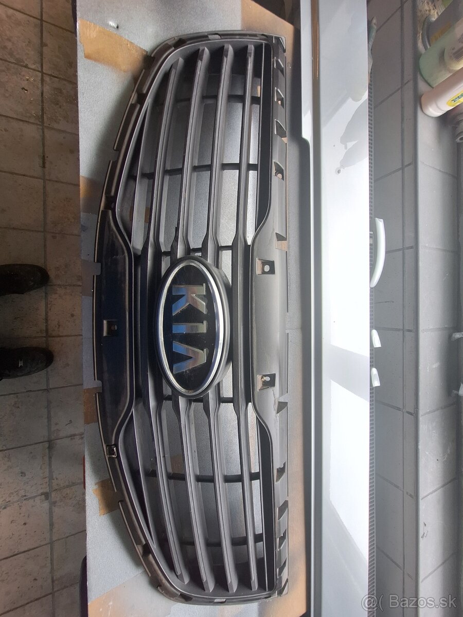 Maska Kia Sportage 2010-