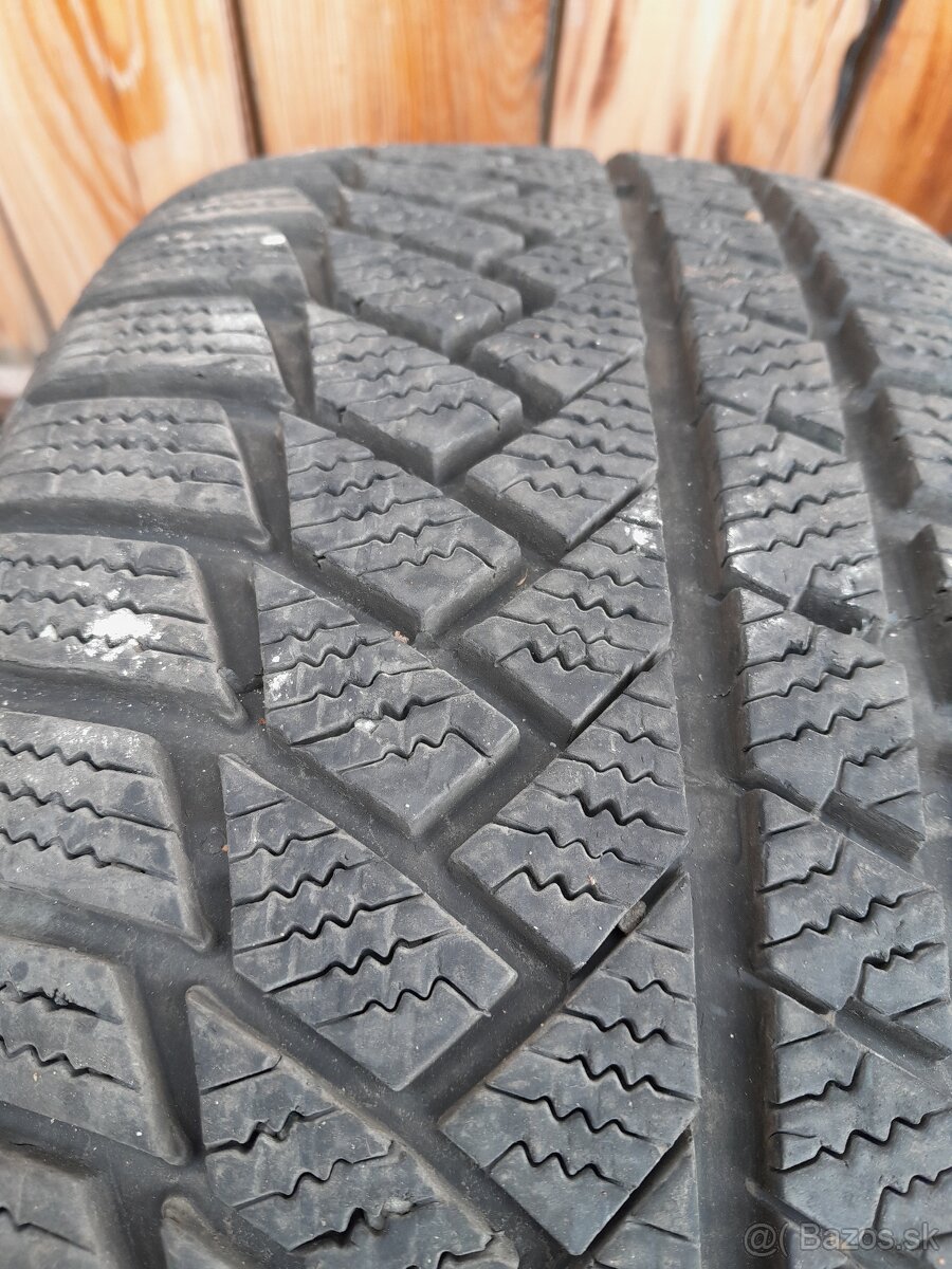 Predam zimne pneu 205/45 17