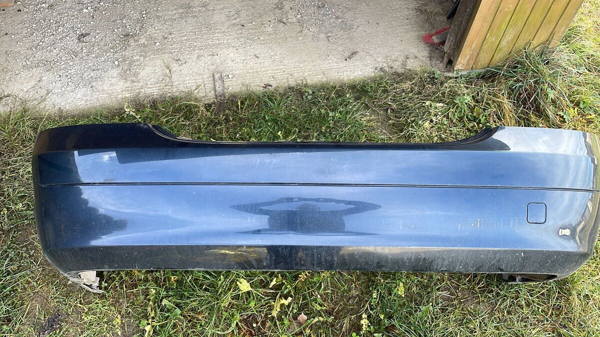 Predám zadný nárazník Mercedes-Benz W221 (S-Class) 2007