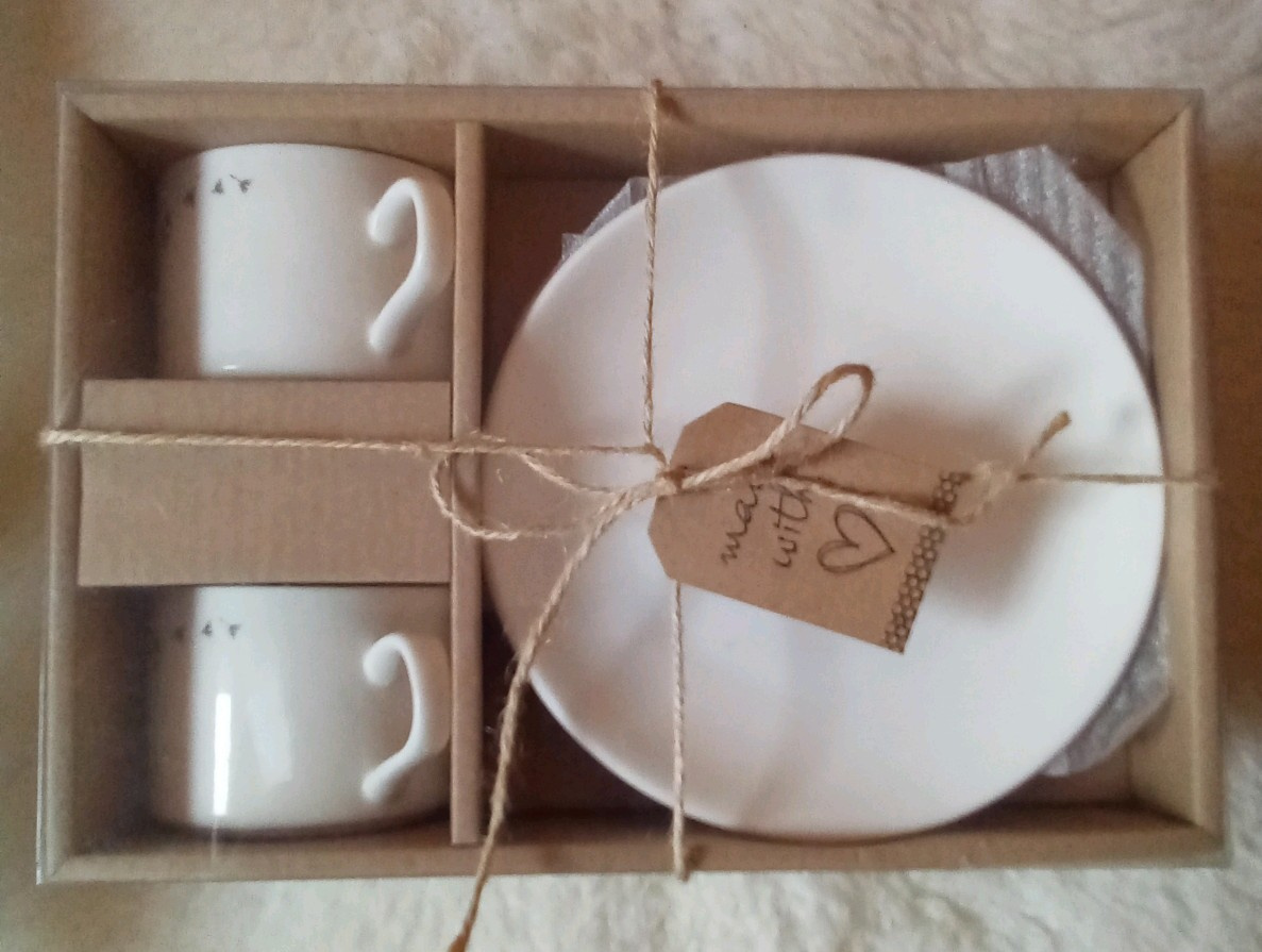 Porcelánová Sada Šálok s Podšálkami značky Orion