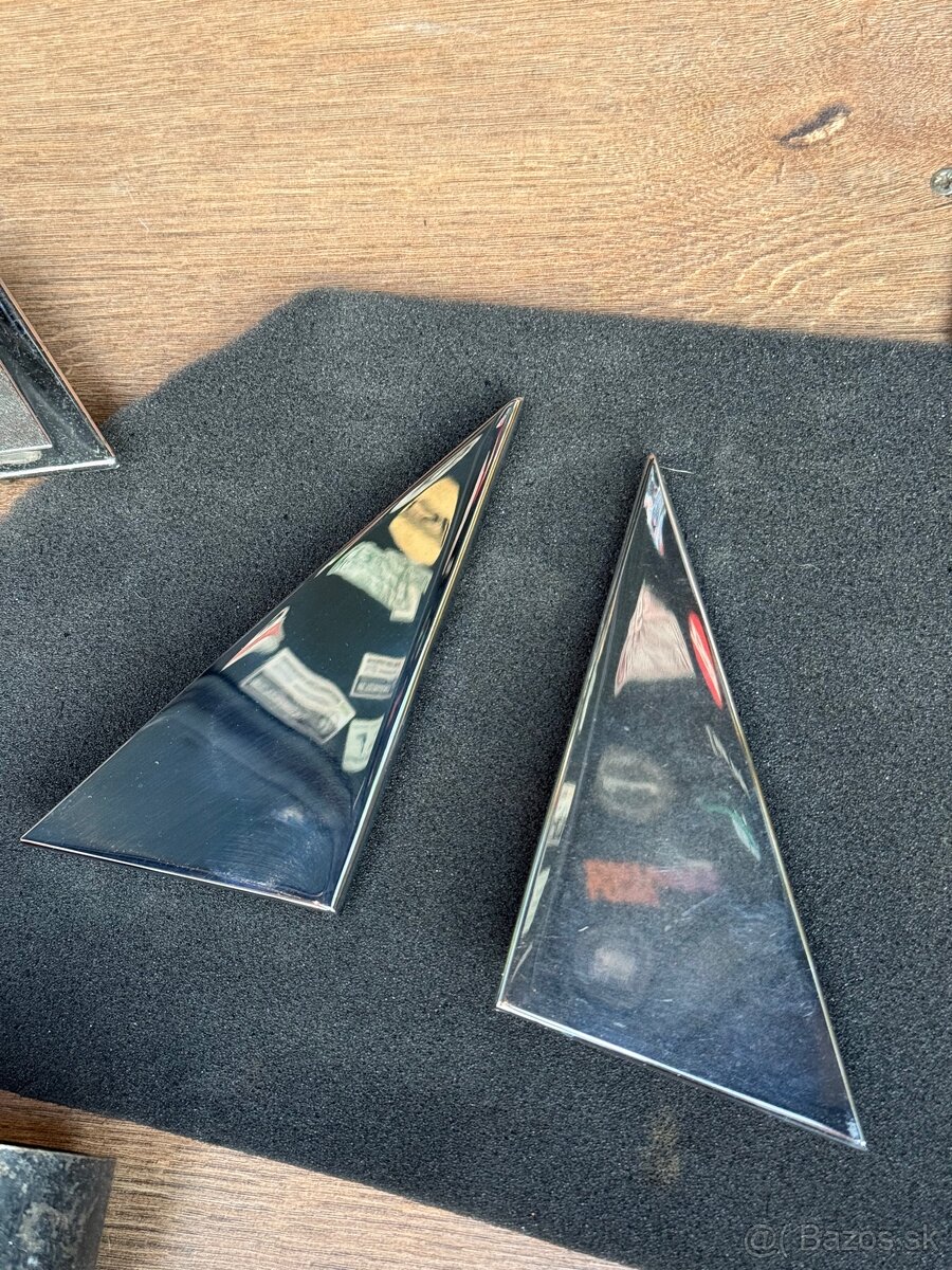 Krytky zrkadiel w114/115 w123 Mercedes