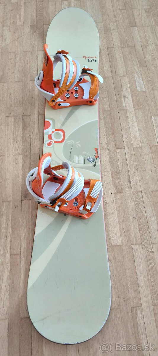 Snowboard s viazaním