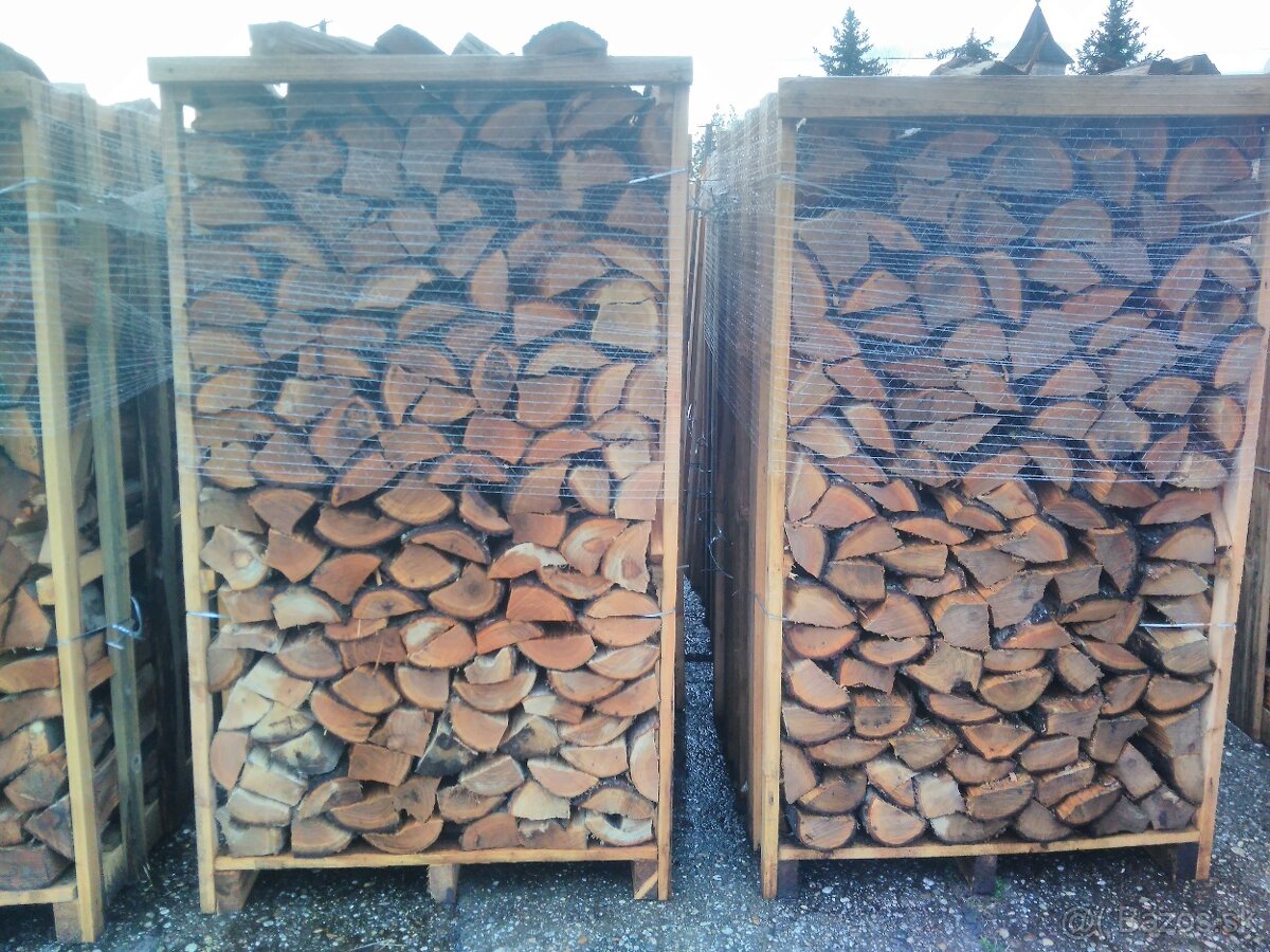 Štiepané palivové drevo