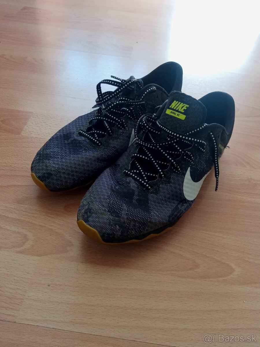 Bežecke tretry Nike Rival XC
