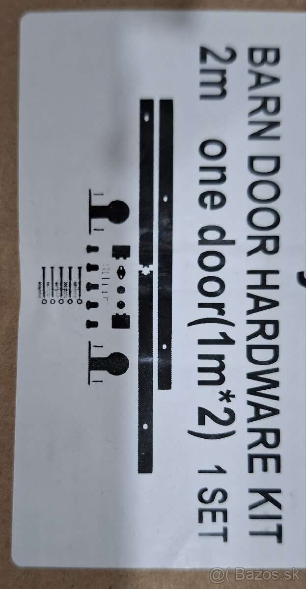 Kovový posun na dvere