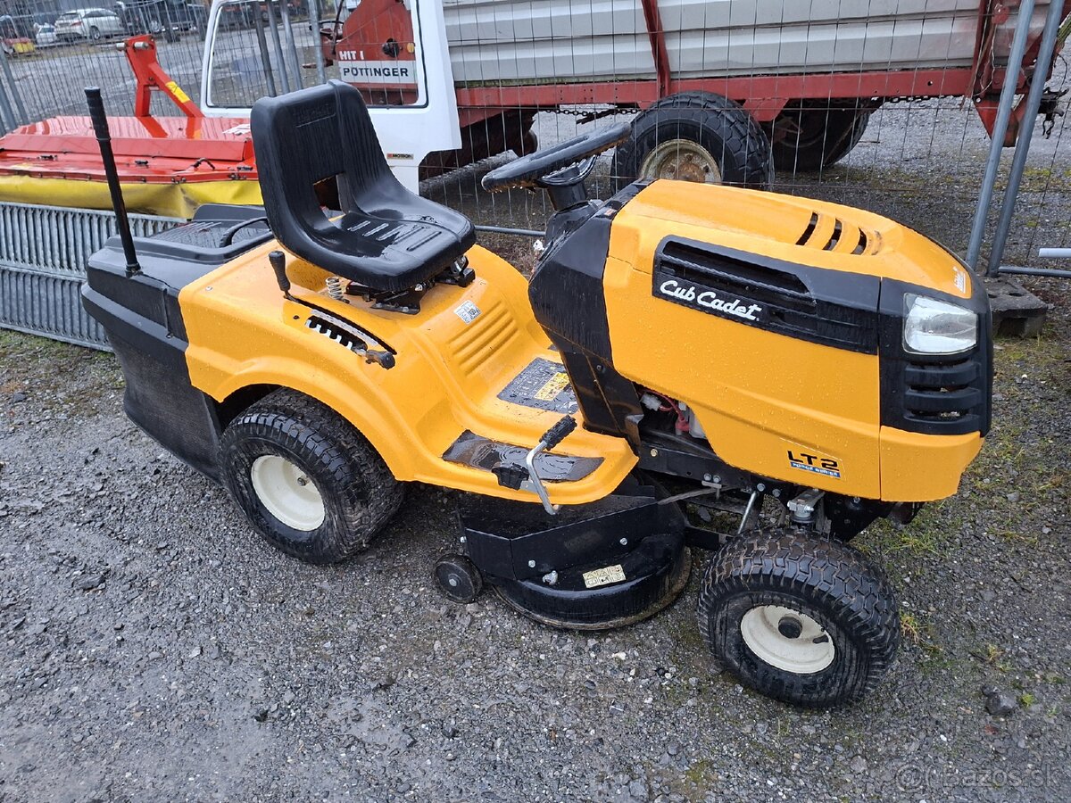Traktorová kosačka cub cadet