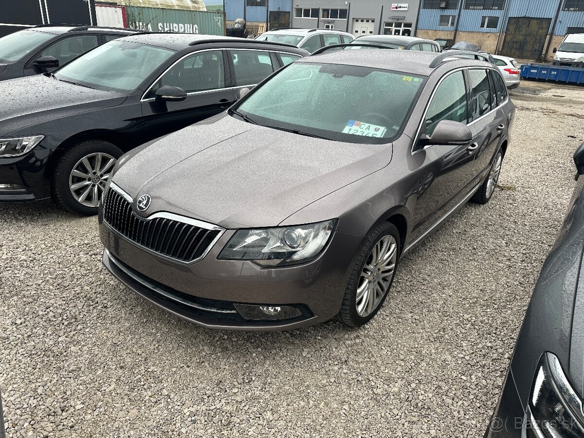 Rezervované—Škoda superb 2 dsg facelift