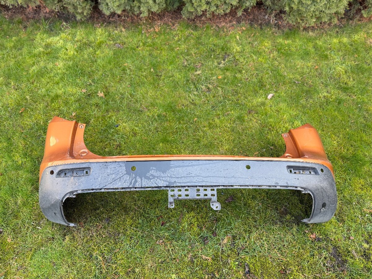 Predám zadný naraznik na Suzuki Vitara 2016