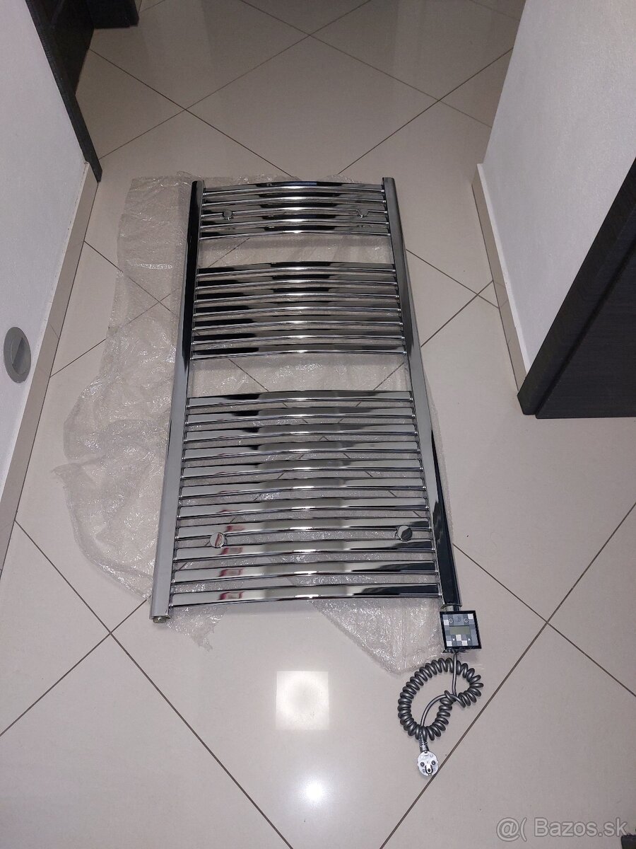 Elektrický kúpeľňový radiátor