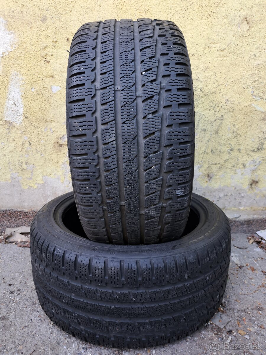Ponúkam 2 zimné pneumatiky Kumho Zdnk 245/40 R17