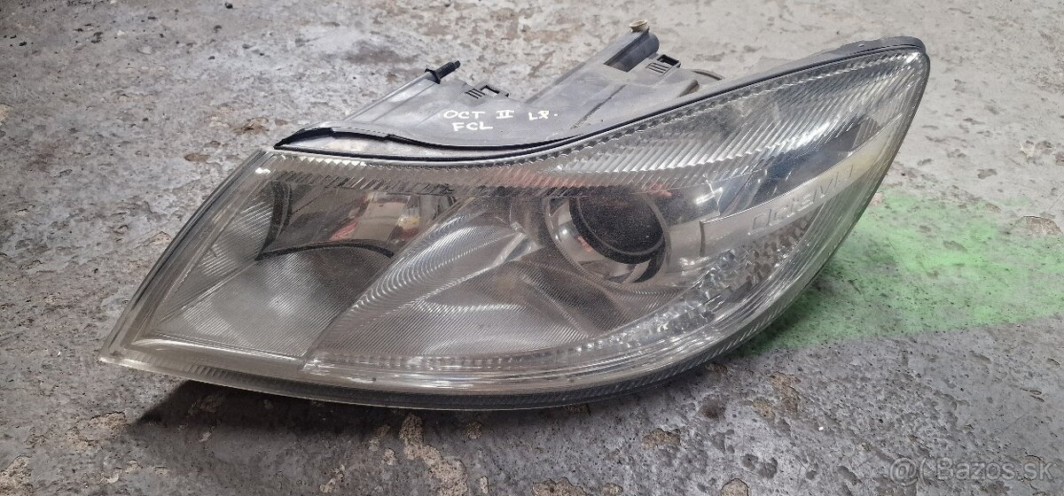 Predám lave predne svetlo octavia 2 2009
