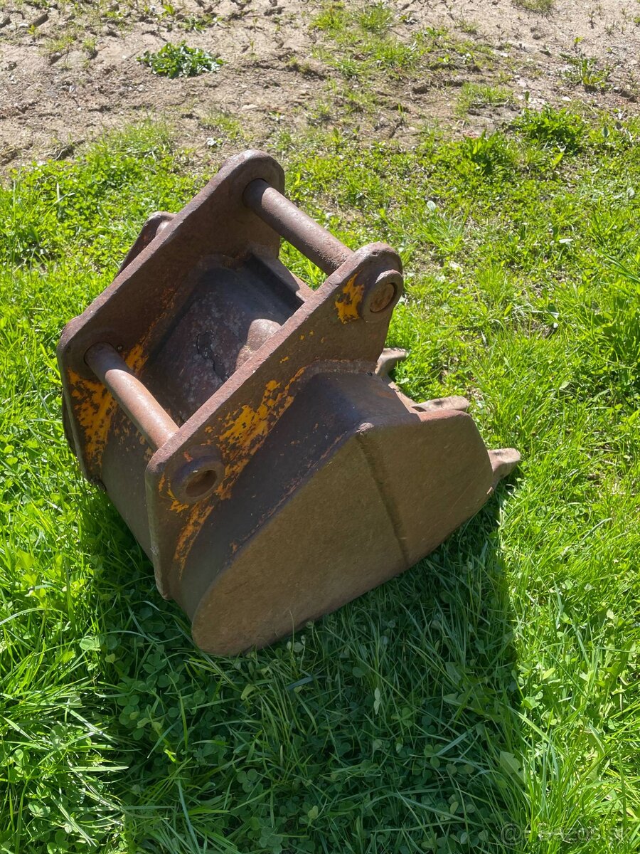 Predám používanú originál lyžicu 40cm