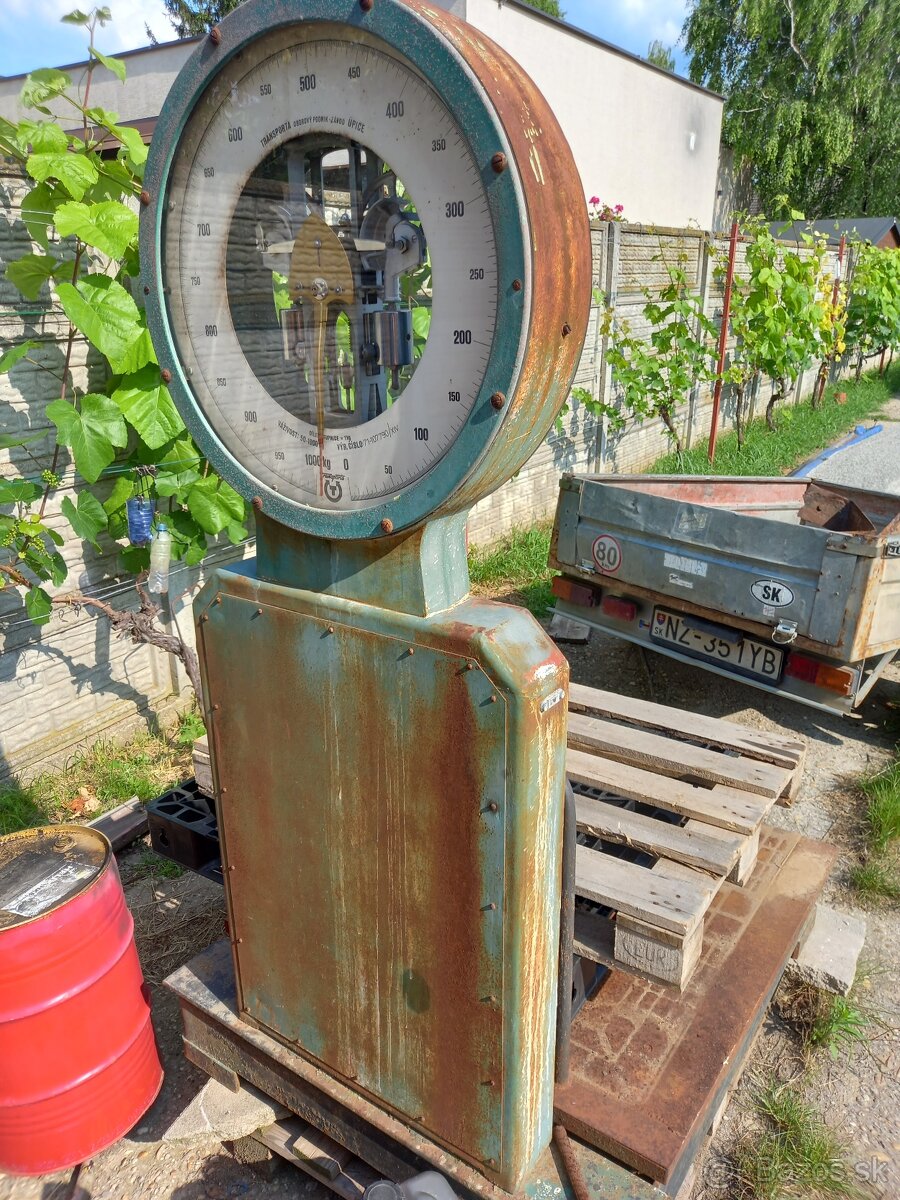 Váha 1000 kg