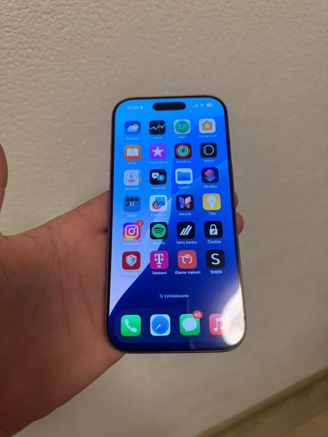 iPhone 16pro 256gb púštný titán