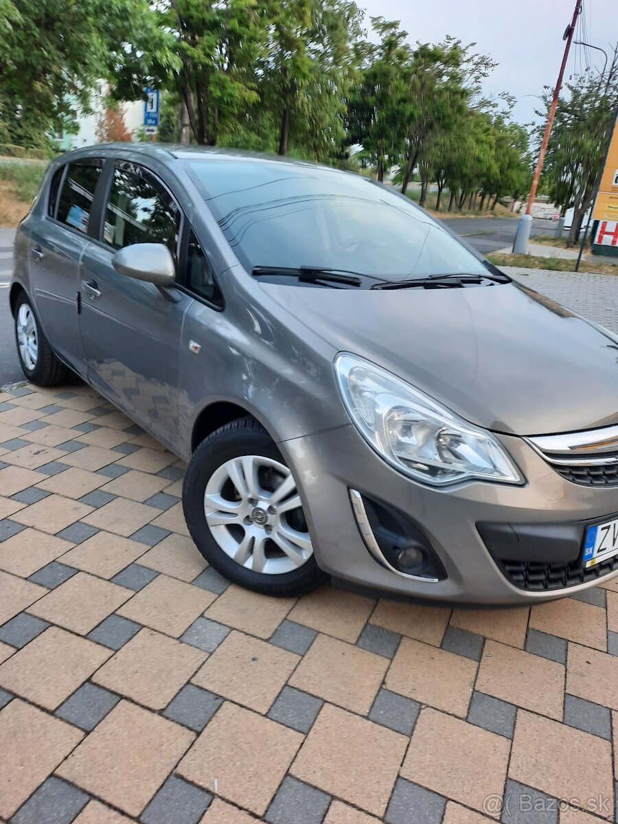 Opel Corsa D 1.2 ENJOY FACELIFT 145 tis km.