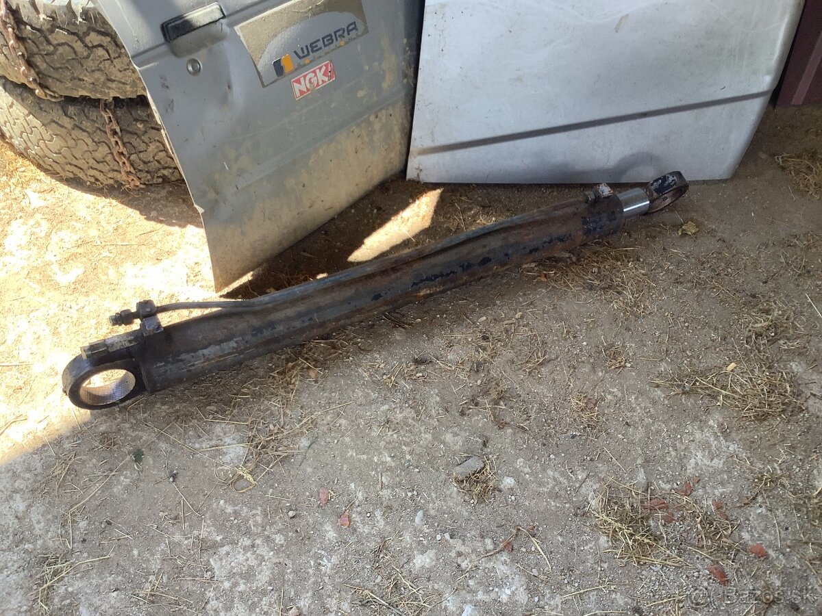Hydraulicky valec