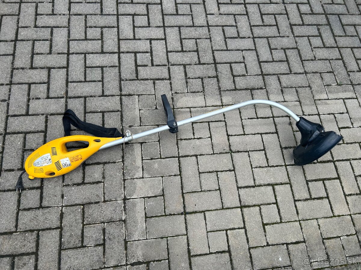Elektrická strunová kosačka