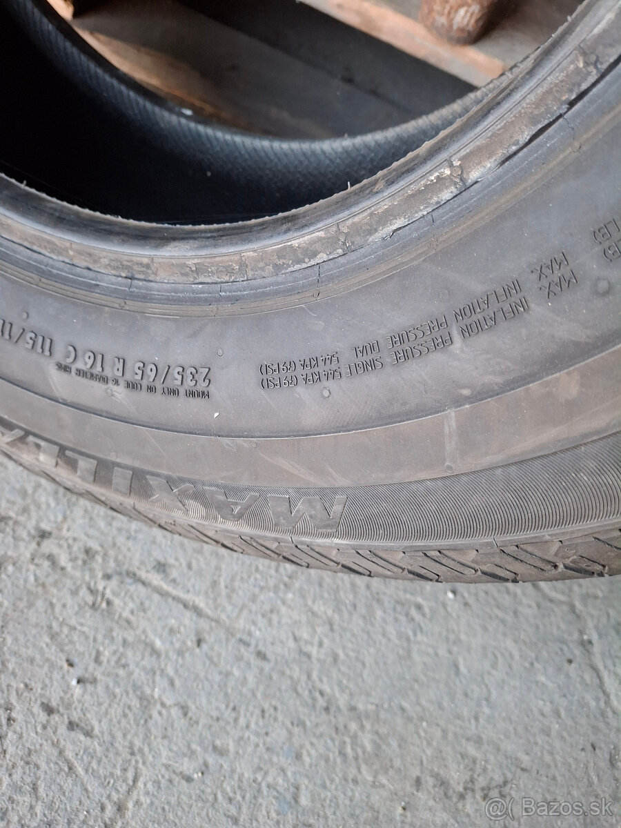 235 / 65 R16C