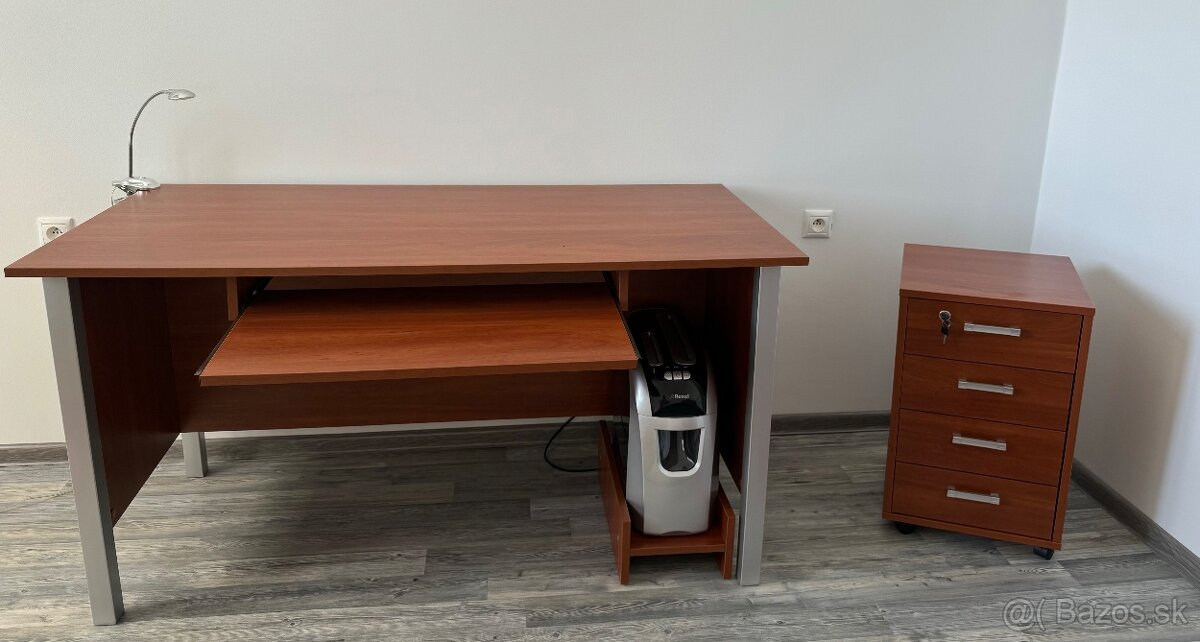 Kancelársky mábytok