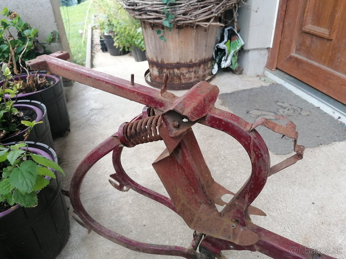 Predám rám so zadnou vidlicou na Jawa 555