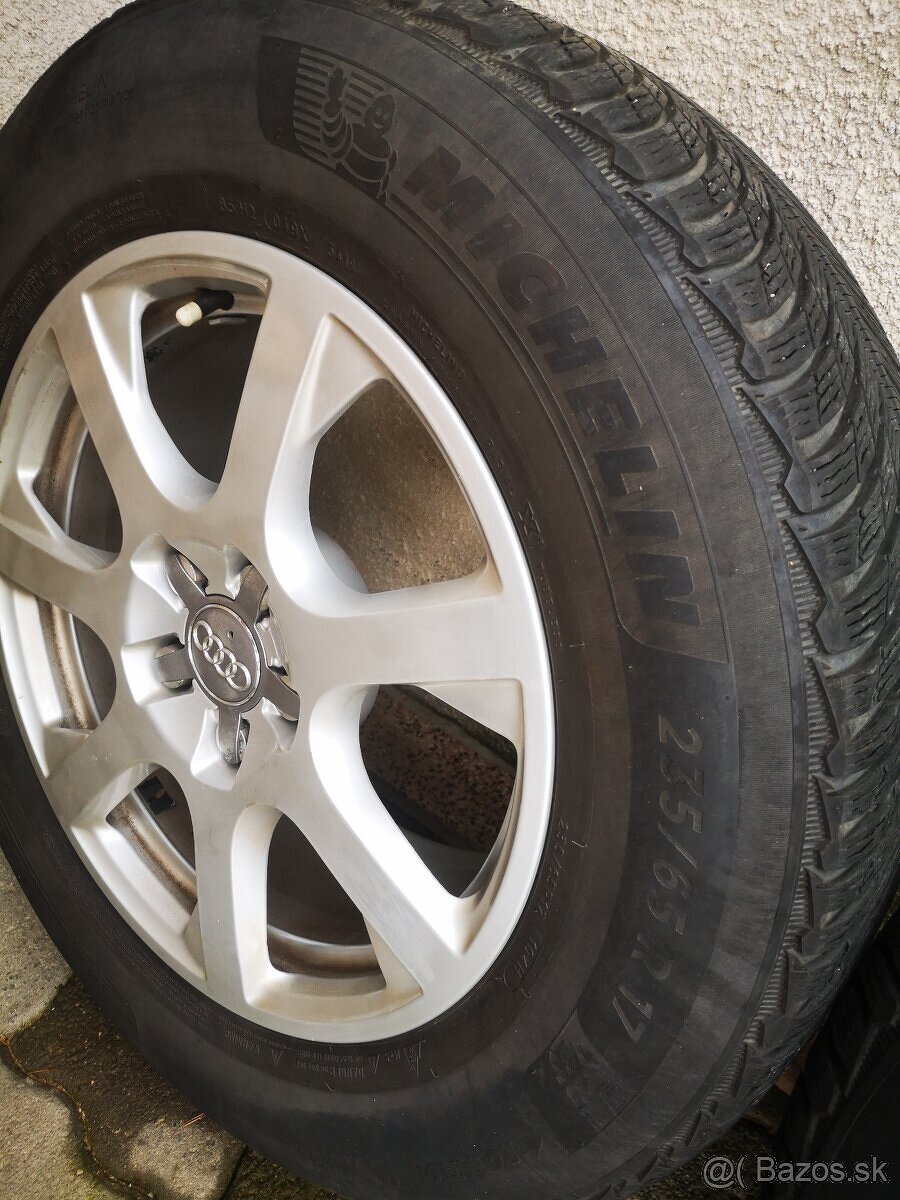 Predám zimné pneu Michelin 235/65 R17