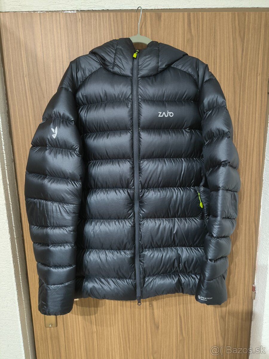 zimna bunda Zajo