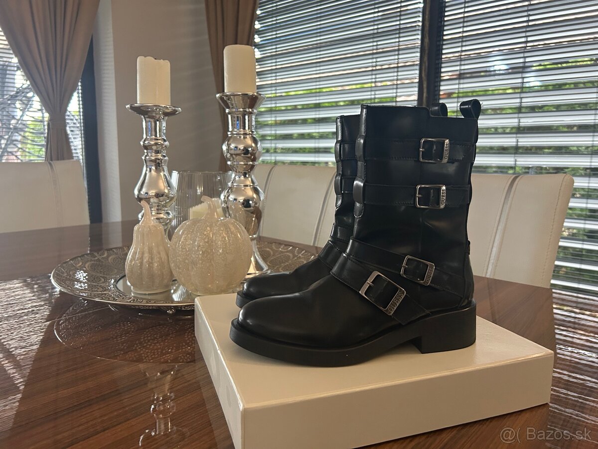 GUESS kožené čižmy