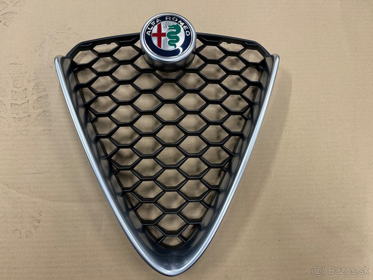 Mriezka chladica Alfa Romeo Giulia