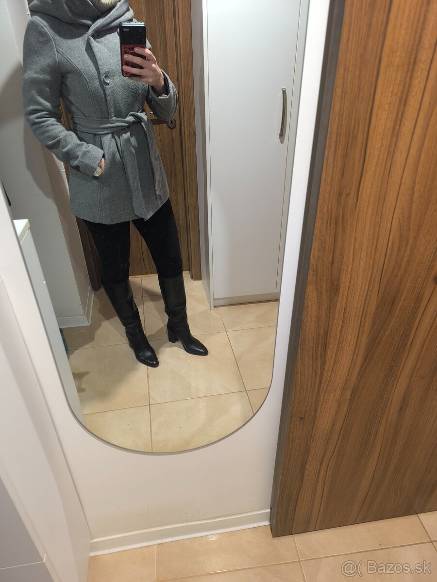 Prechodný kabát s opaskom