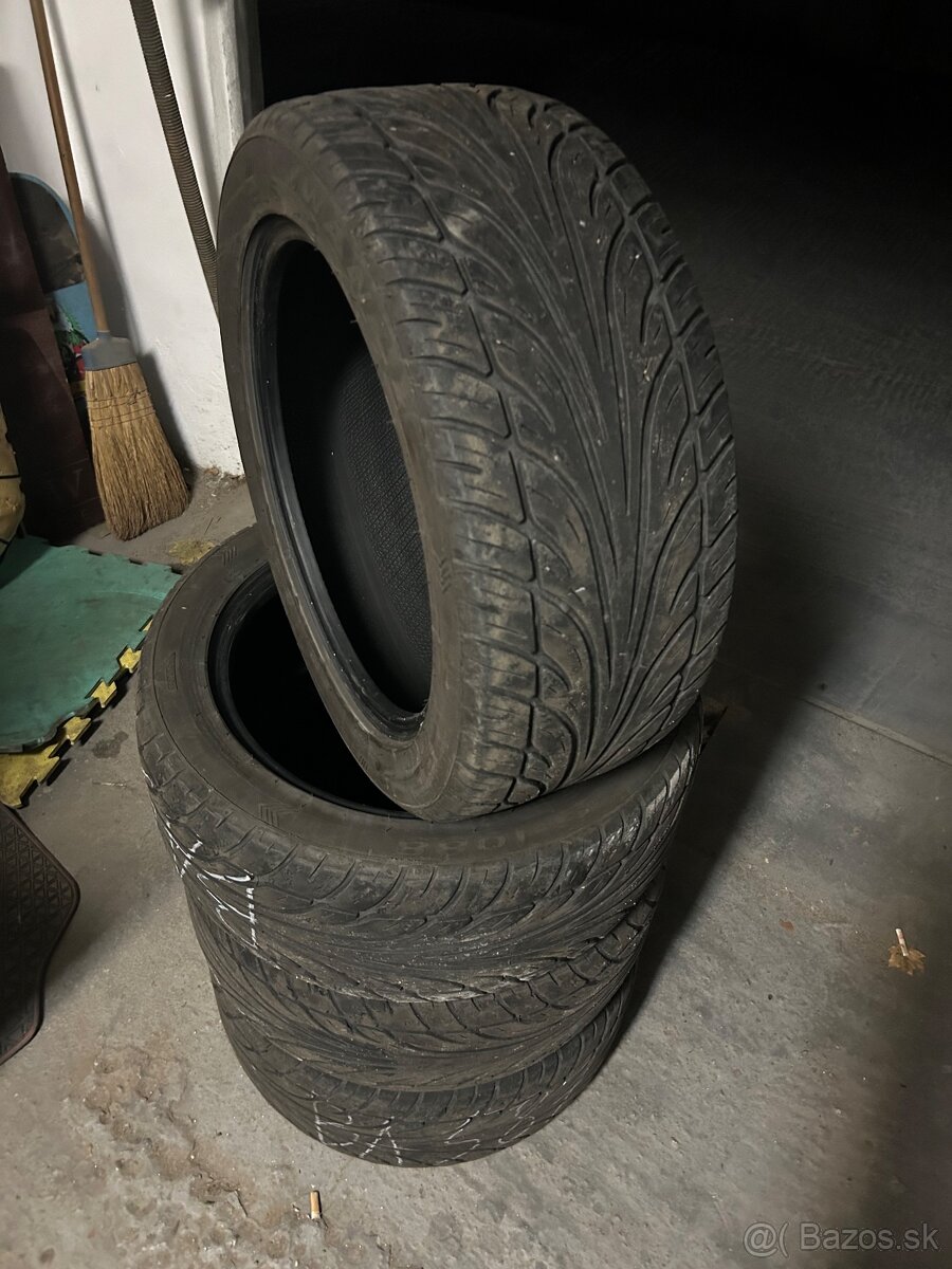 Sada letných pneu 245/45R17