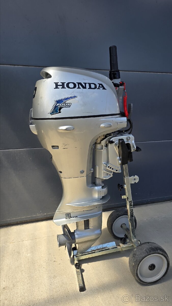 Závesný lodný motor Honda BF10