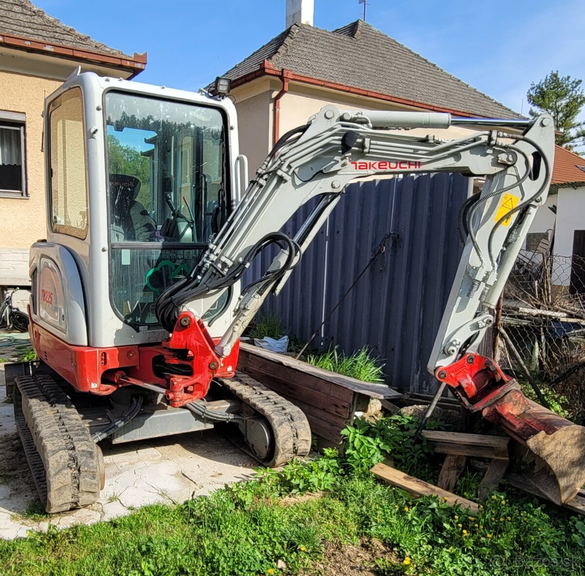 Mini bager Takeuchi TB225