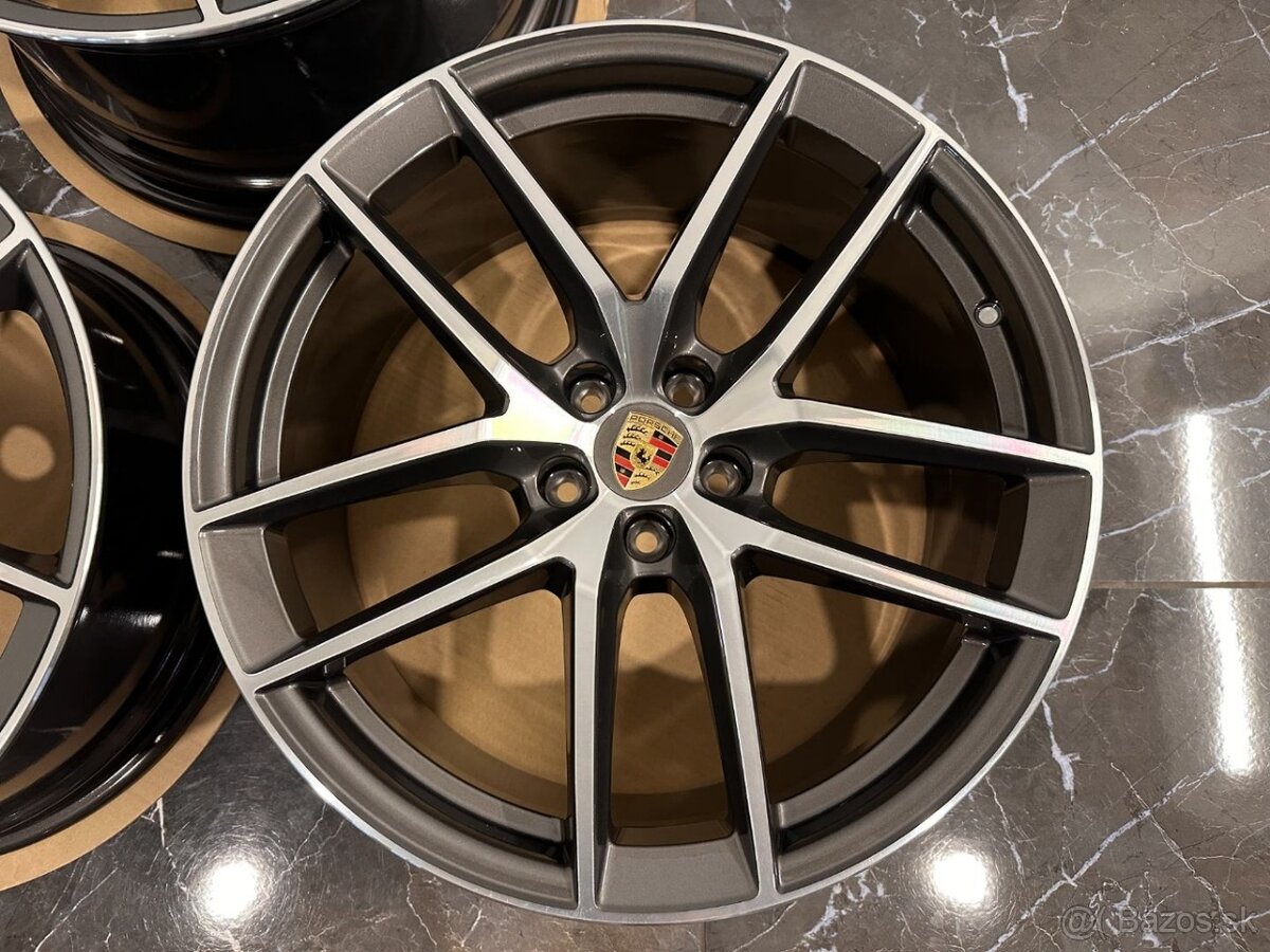 original kolesa Porsche Macan r20 95B Facelift