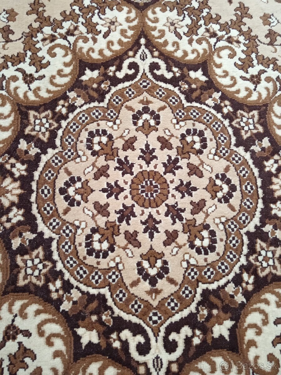 Koberec 2.5x4m
