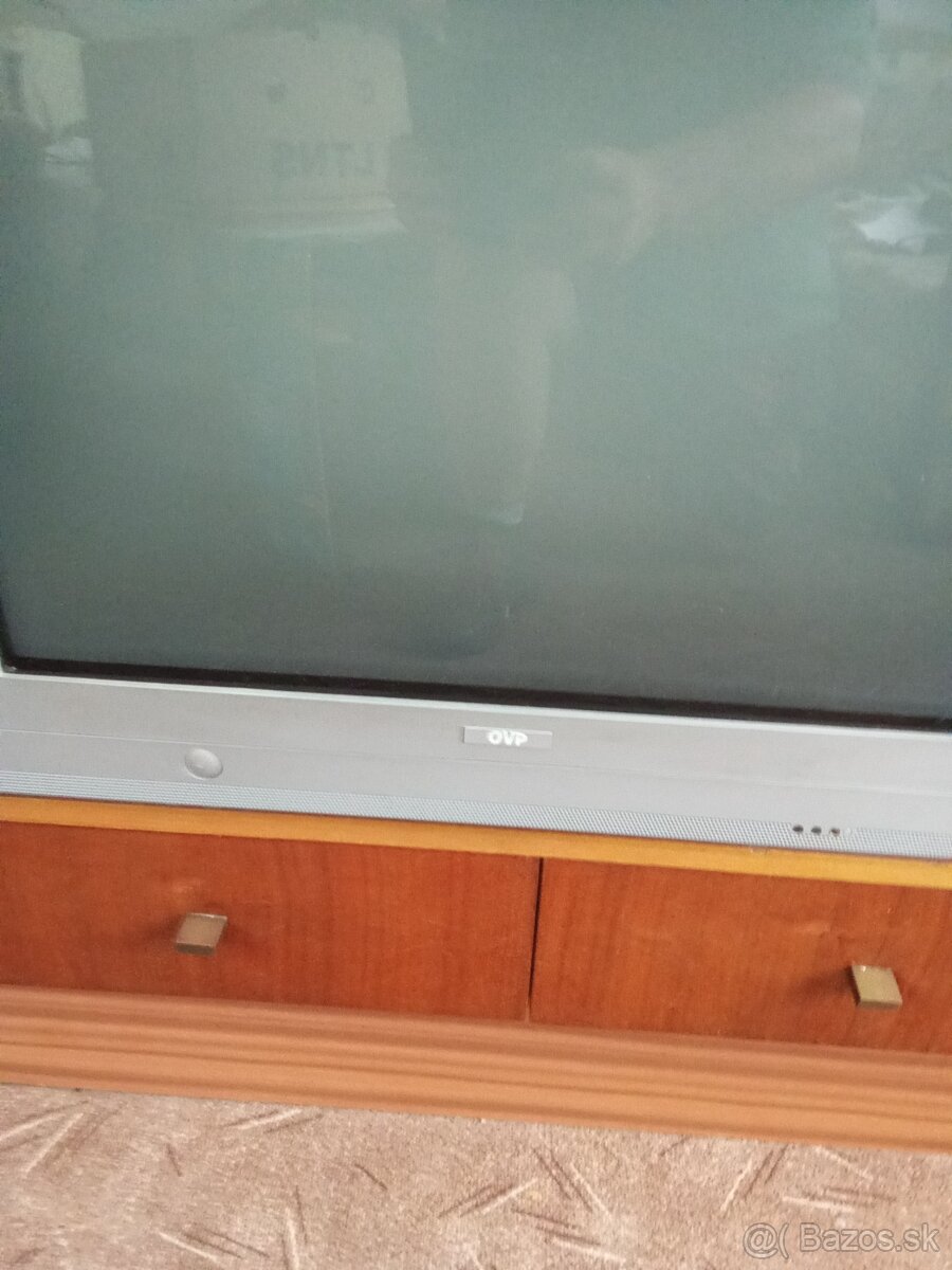 Televízor