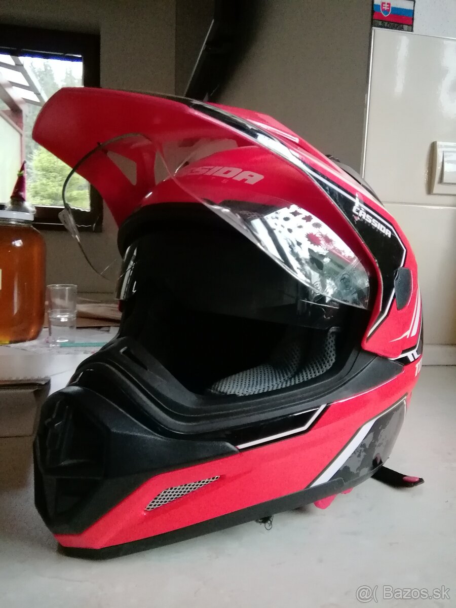 prilba na motorku, štvorkolku