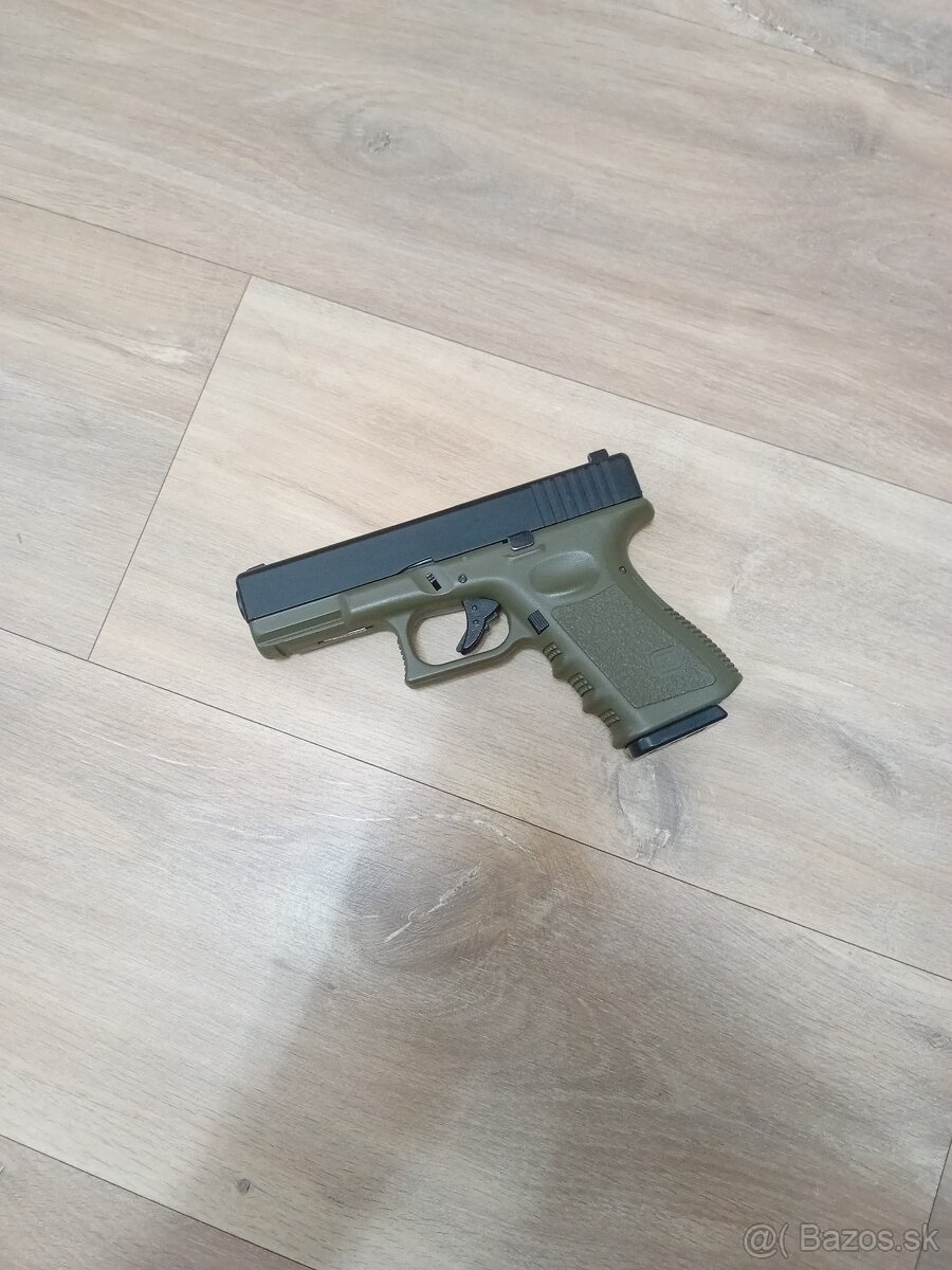Plynová airsoft zbraň