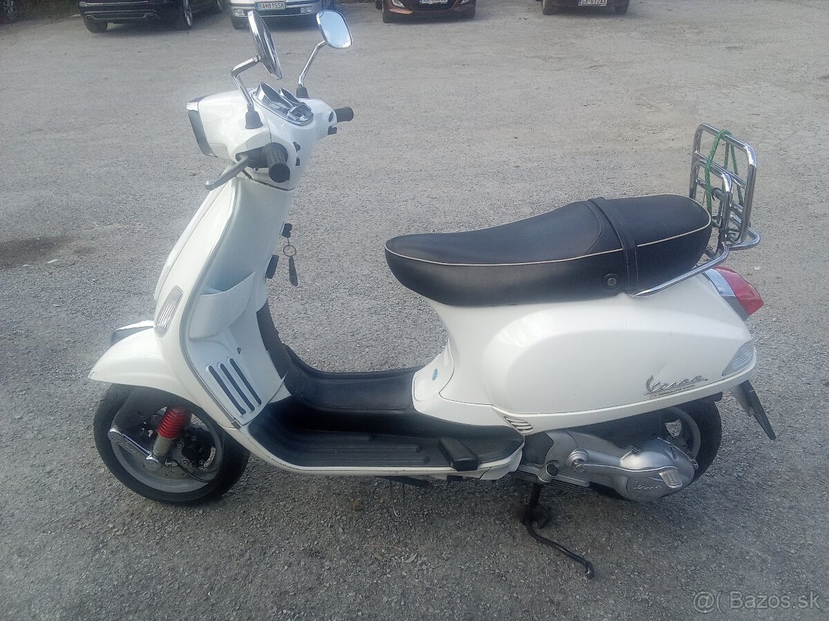 Predám skúter-moped Vespa 125