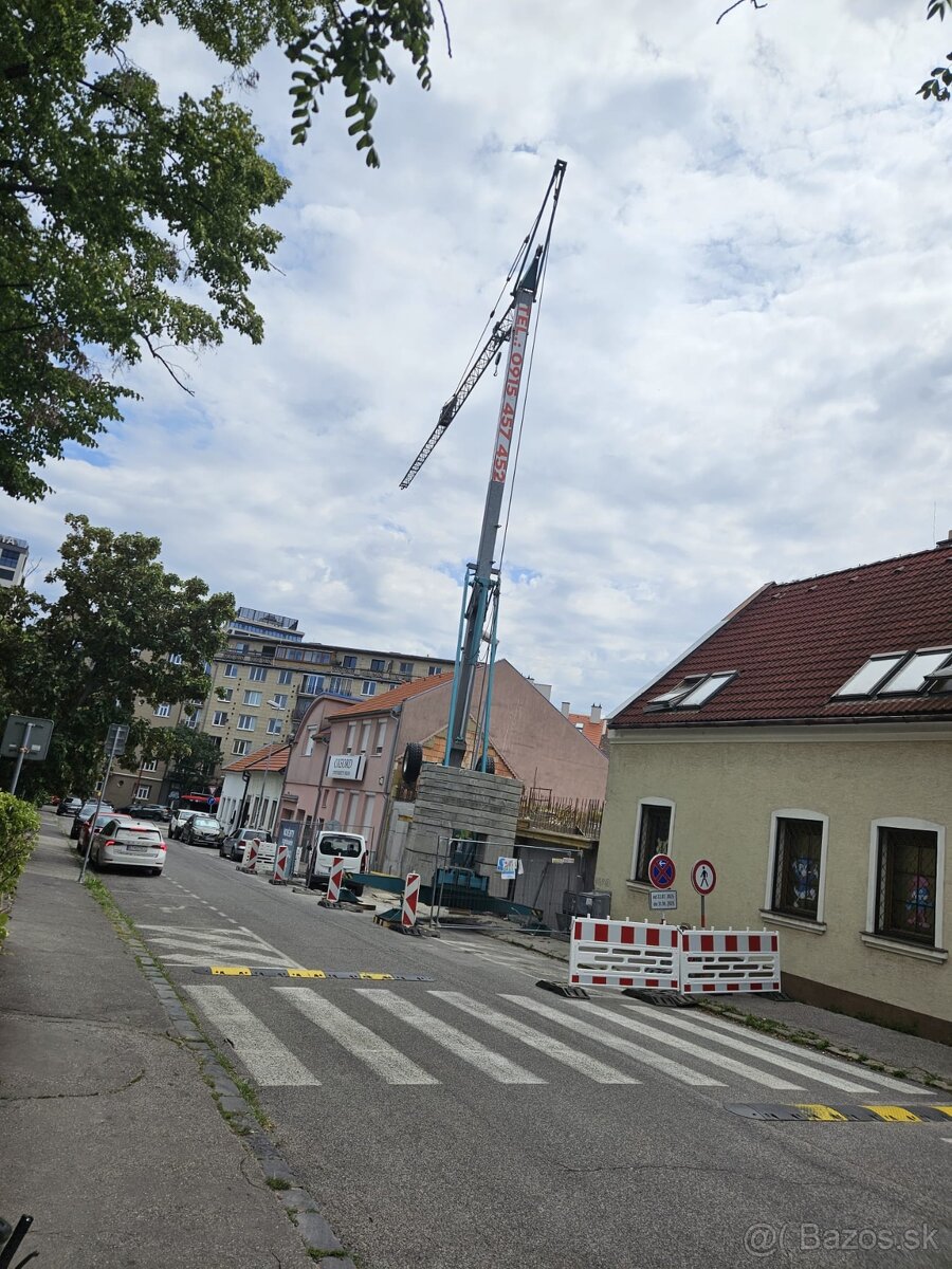 Samo skladací stavebný žeriav Cattaneo CM 76A