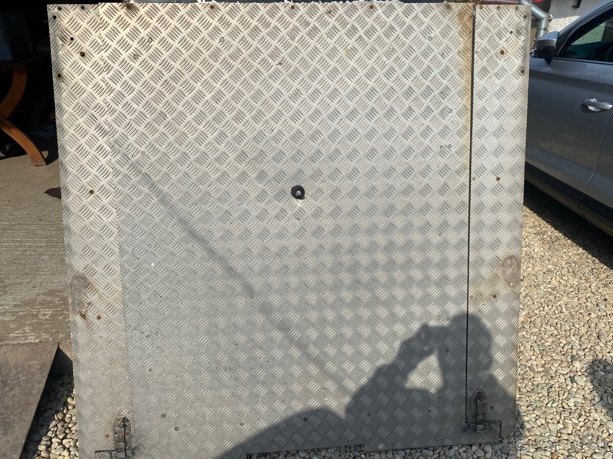 Nissan d22 hliníkový kryt korby